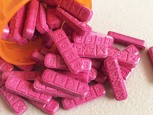 red xanax bars